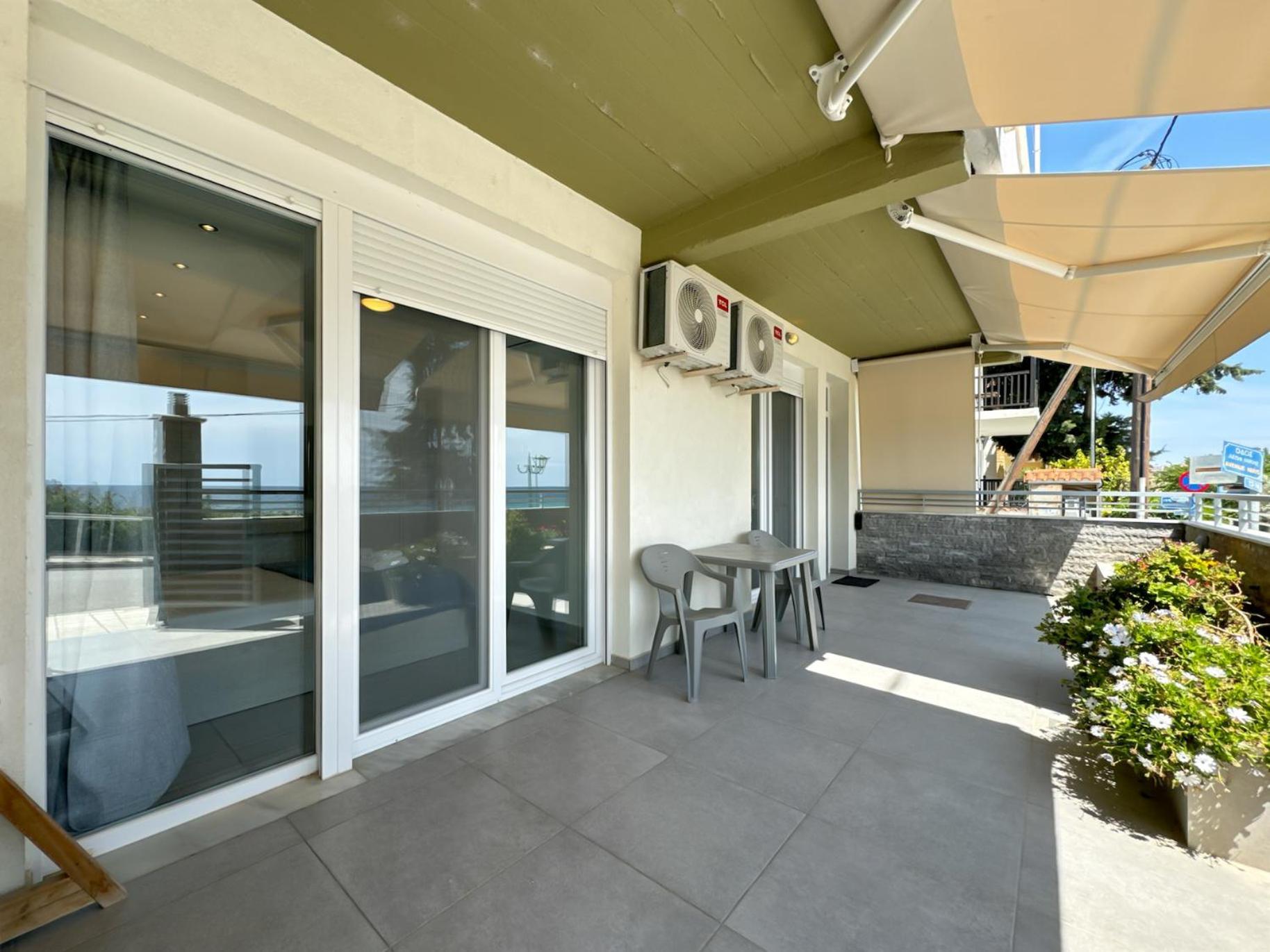 Blue Horizon 6 Apartamento Nea Kallikrateia Exterior foto